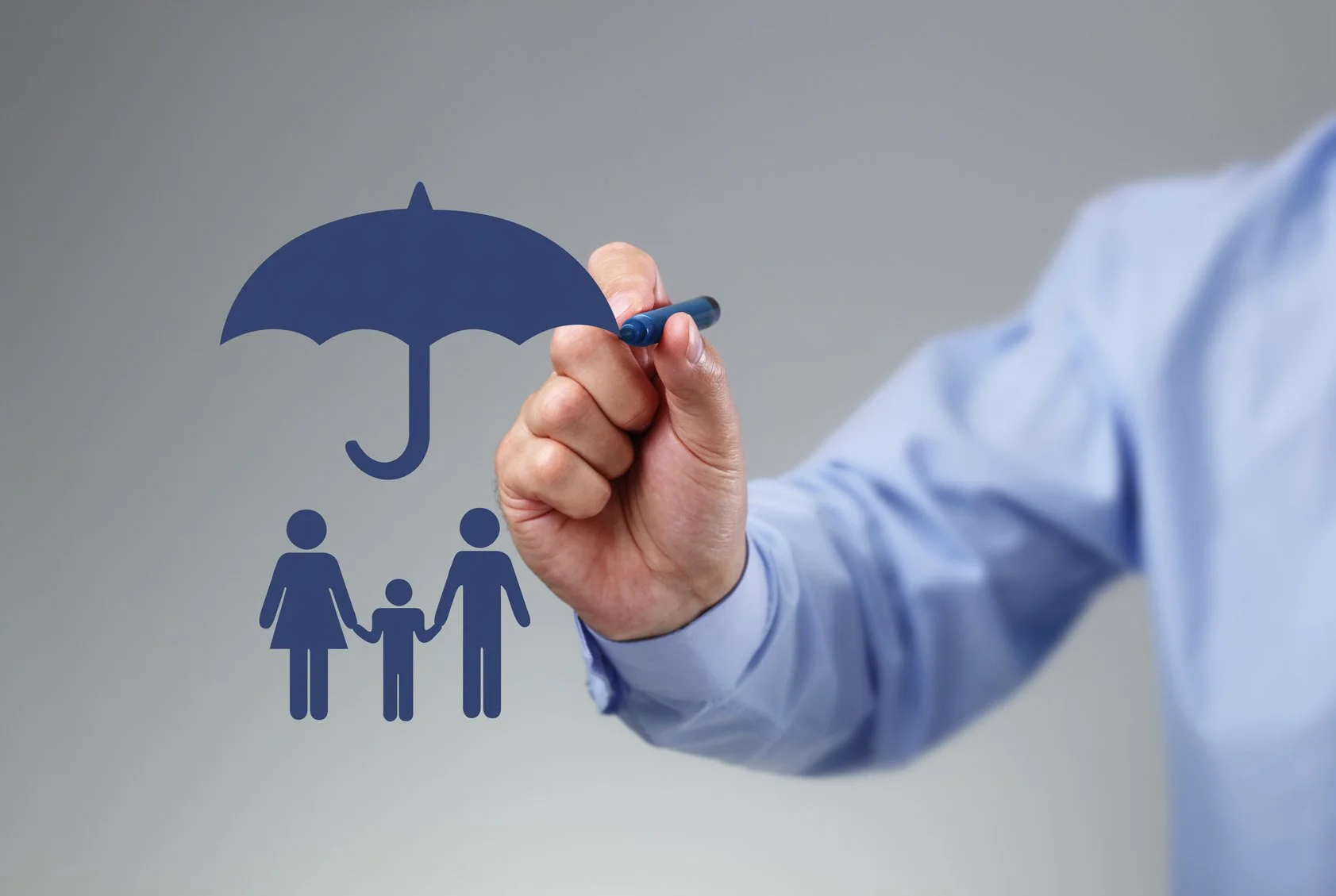 Professional illustrating umbrella insurance concept protecting family with comprehensive coverage